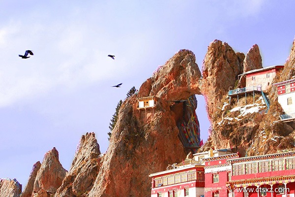 拉萨哪个旅行社比较好